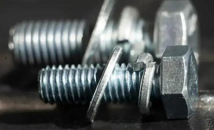 স্প্রিং ওয়াশার এবং ফ্ল্যাট ওয়াশারের নিজ নিজ কাজ কী?